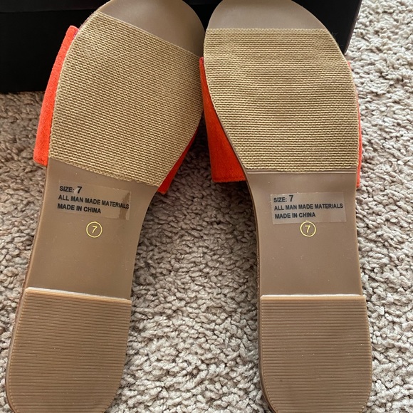 Lulu’s Suede Coral Slide Sandals - Picture 3 of 4